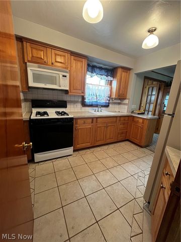 13009 Darlington Avenue, Garfield Heights, OH 44125