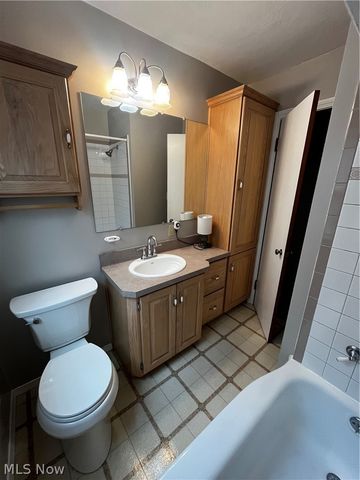 13009 Darlington Avenue, Garfield Heights, OH 44125