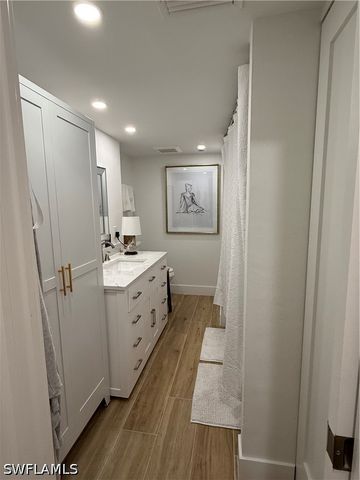 302 2nd ST S 302, Naples, FL 34102