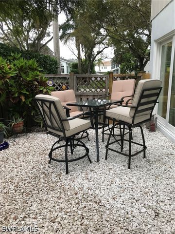 302 2nd ST S 302, Naples, FL 34102