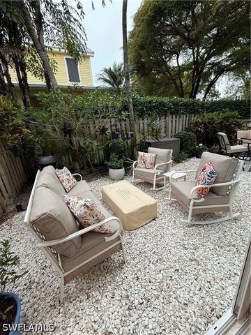 302 2nd ST S 302, Naples, FL 34102