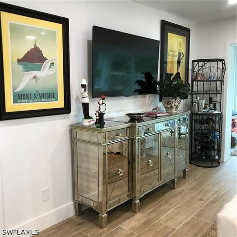 302 2nd ST S 302, Naples, FL 34102