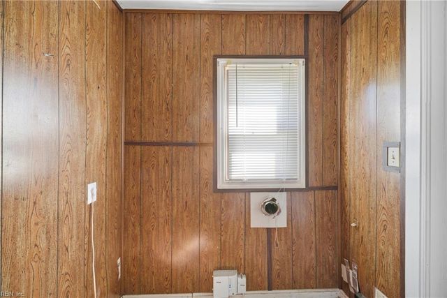 843 15th ST, Newport News, VA 23607