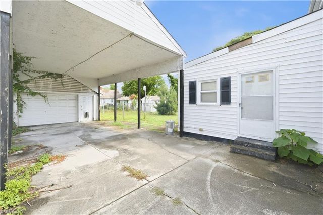 843 15th ST, Newport News, VA 23607