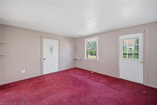 843 15th ST, Newport News, VA 23607