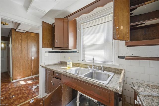 843 15th ST, Newport News, VA 23607