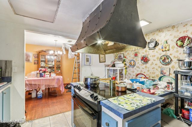 1650 LAUDER Avenue, Jacksonville, FL 32208