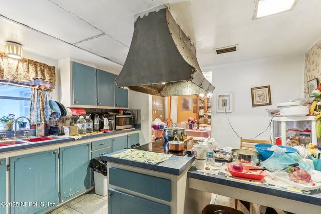 1650 LAUDER Avenue, Jacksonville, FL 32208