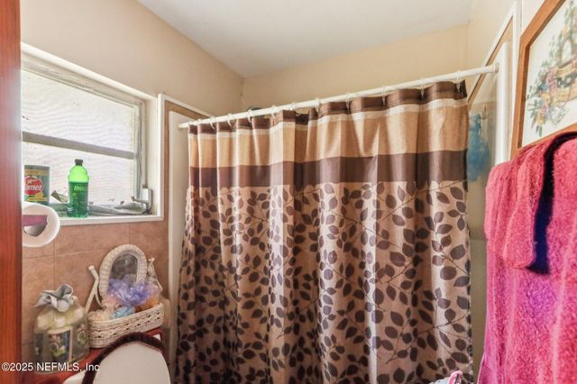 1650 LAUDER Avenue, Jacksonville, FL 32208