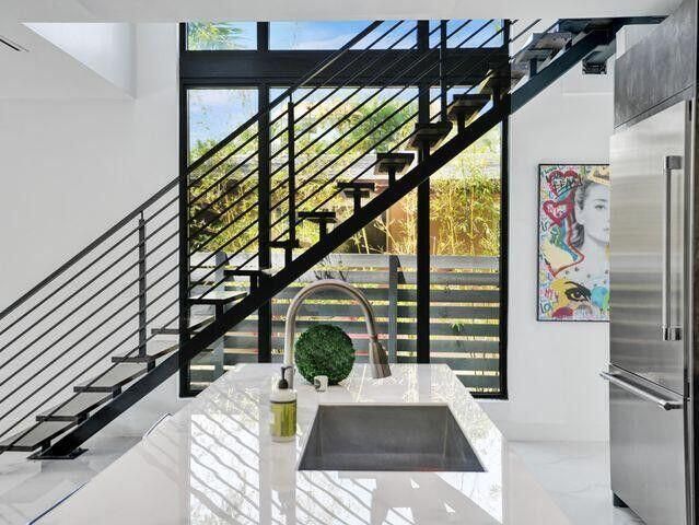 2514 NE 21st Street A, Fort Lauderdale, FL 33305