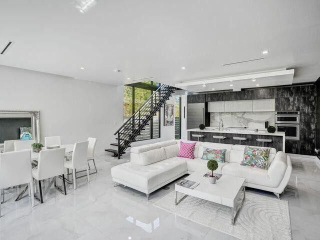 2514 NE 21st Street A, Fort Lauderdale, FL 33305