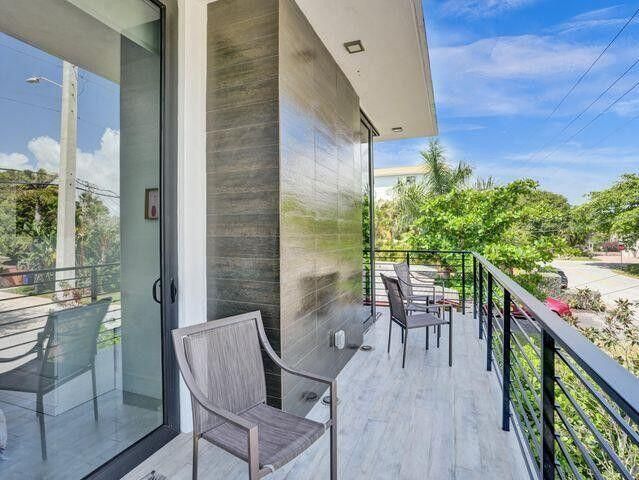 2514 NE 21st Street A, Fort Lauderdale, FL 33305
