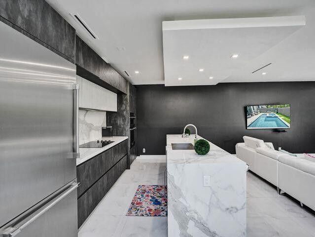 2514 NE 21st Street A, Fort Lauderdale, FL 33305