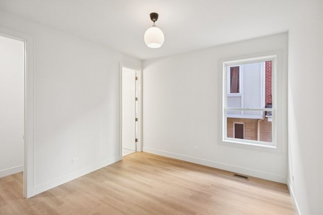 2323 N Lister Avenue 1R, Chicago, IL 60614