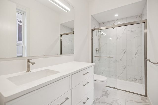 2323 N Lister Avenue 1R, Chicago, IL 60614