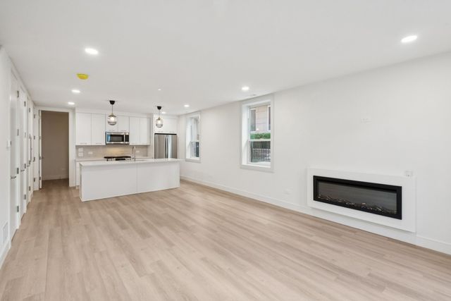 2323 N Lister Avenue 1R, Chicago, IL 60614