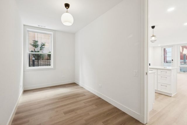 2323 N Lister Avenue 1R, Chicago, IL 60614