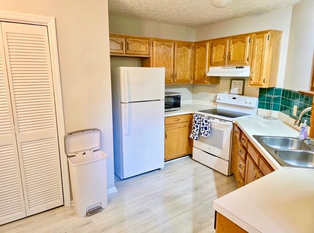 523 Forest Pointe Pl, Antioch, TN 37013