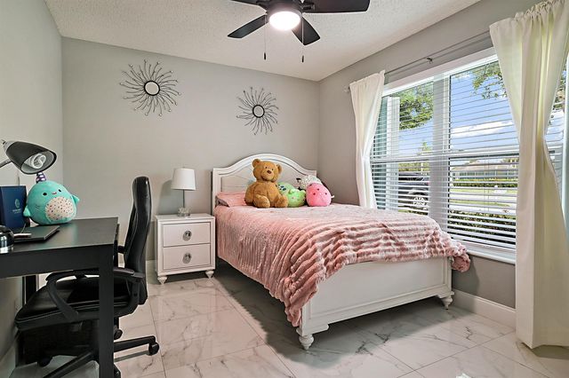 7852 Lake Champlain Court, Delray Beach, FL 33446