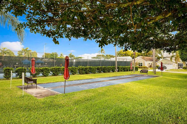 7852 Lake Champlain Court, Delray Beach, FL 33446