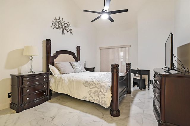 7852 Lake Champlain Court, Delray Beach, FL 33446