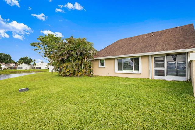 7852 Lake Champlain Court, Delray Beach, FL 33446