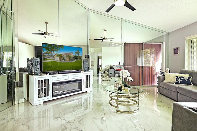 7852 Lake Champlain Court, Delray Beach, FL 33446