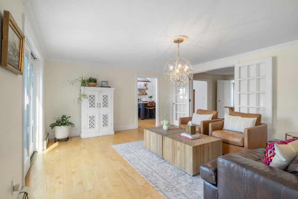Image 19 of property listing at 333 Winnacunnet Road, Hampton, NH 03842