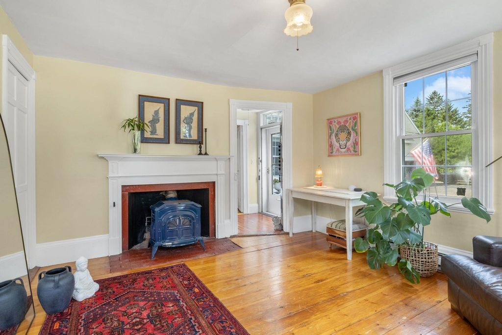 Image 27 of property listing at 333 Winnacunnet Road, Hampton, NH 03842