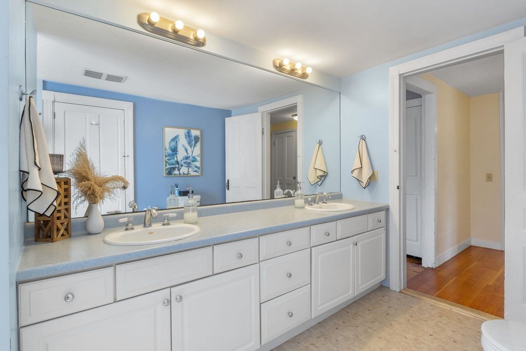 Image 37 of property listing at 333 Winnacunnet Road, Hampton, NH 03842