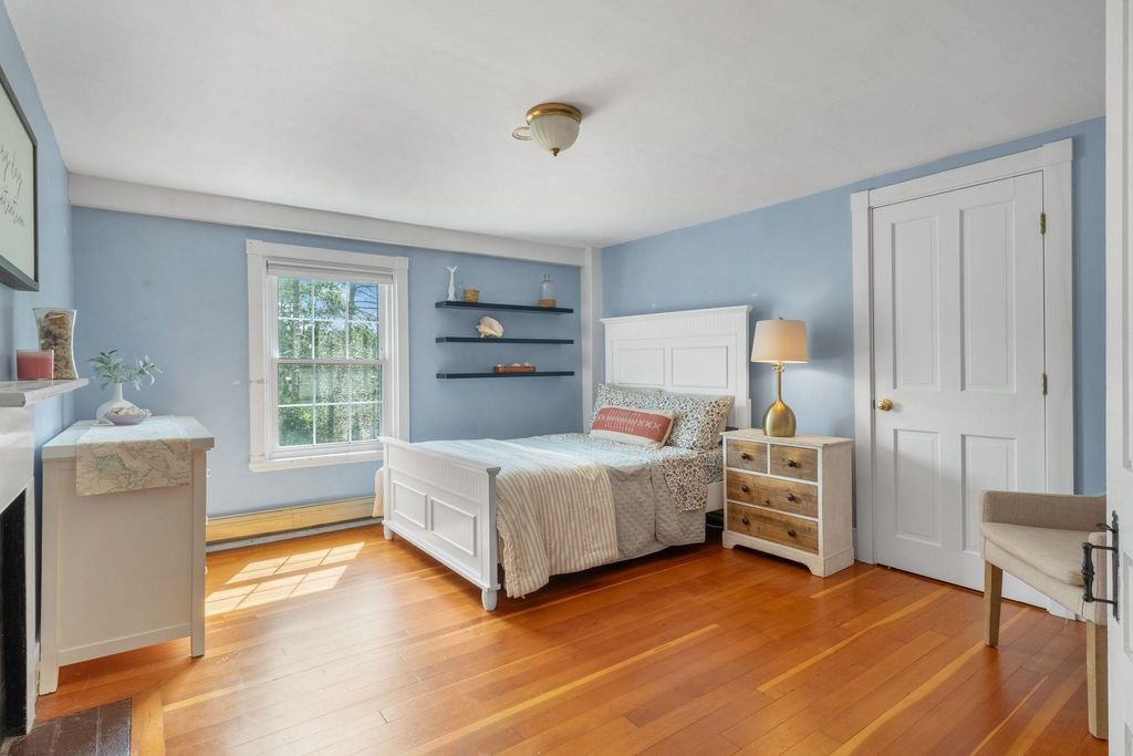 Image 43 of property listing at 333 Winnacunnet Road, Hampton, NH 03842