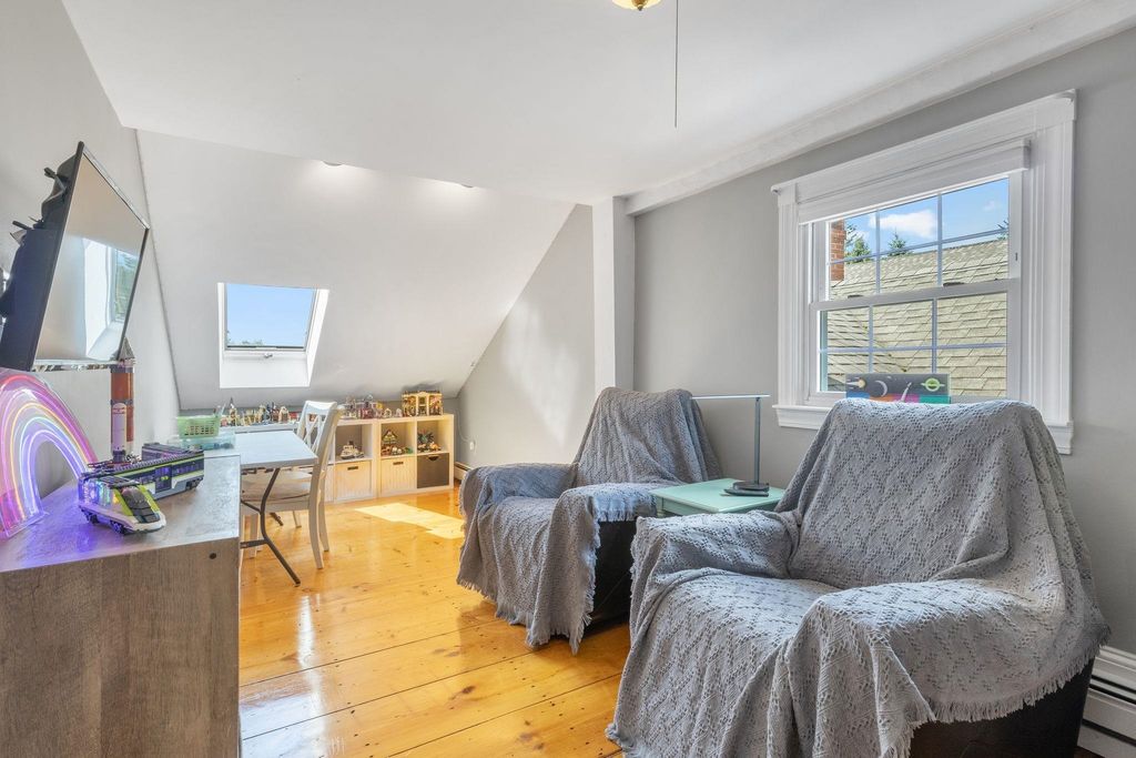 Image 45 of property listing at 333 Winnacunnet Road, Hampton, NH 03842