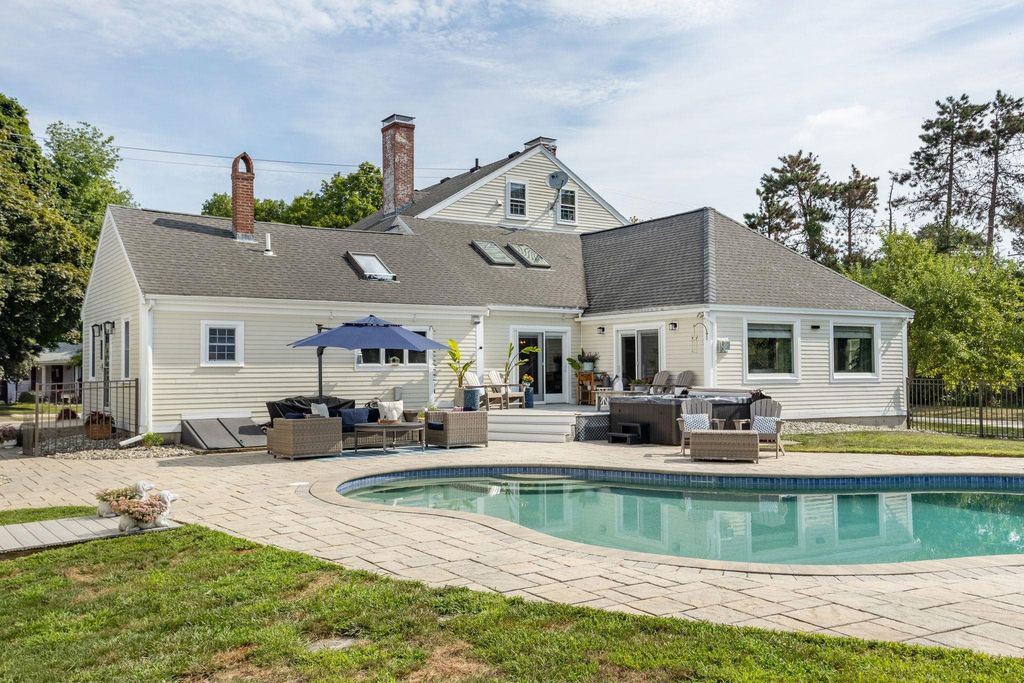 Image 50 of property listing at 333 Winnacunnet Road, Hampton, NH 03842