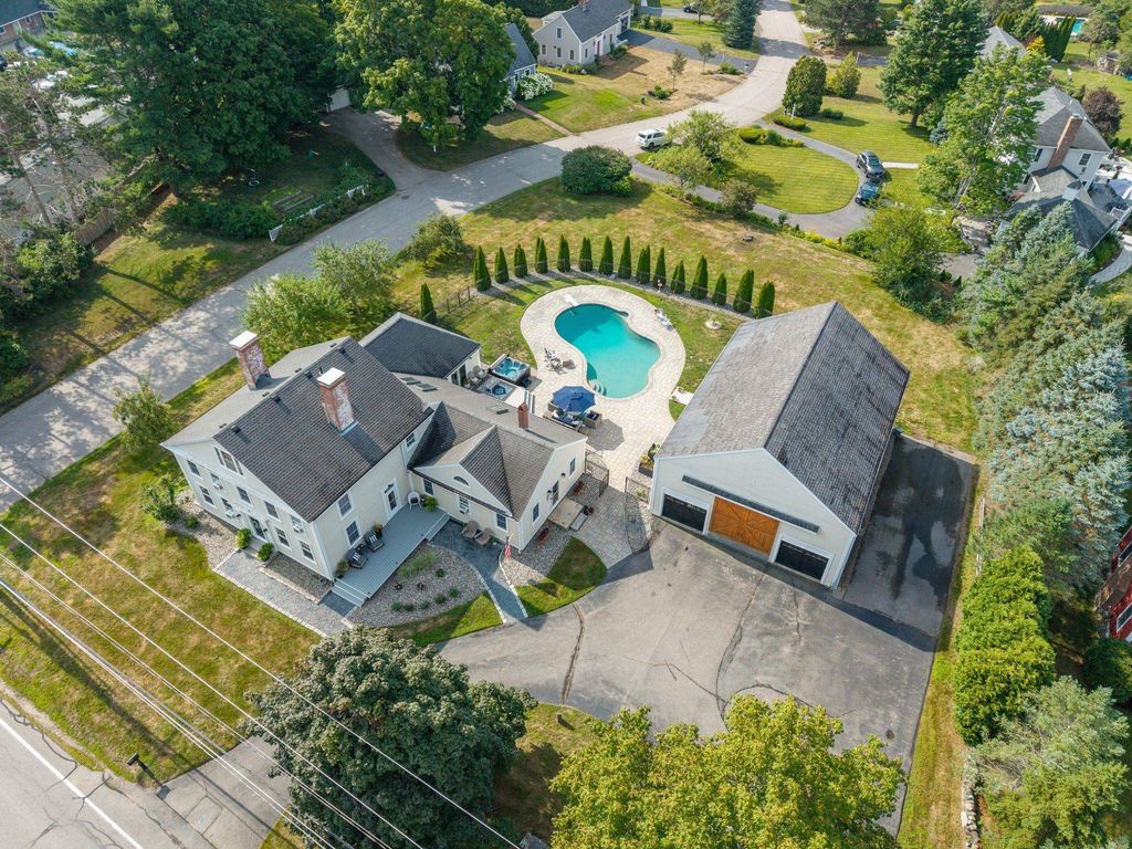 Image 59 of property listing at 333 Winnacunnet Road, Hampton, NH 03842