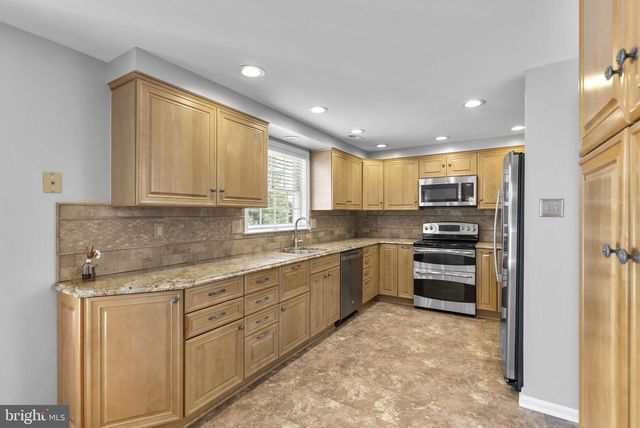 2855 COUNTRY LN, Ellicott City, MD 21042