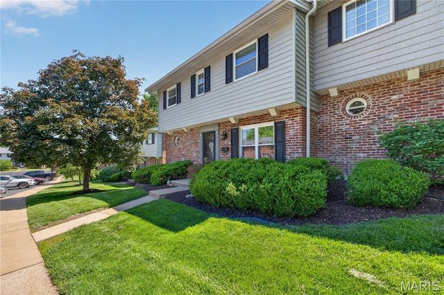 13220 Matador Drive, Chesterfield, MO 63141
