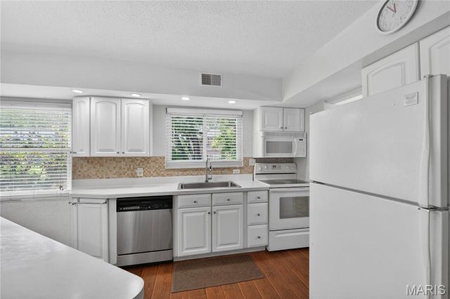13220 Matador Drive, Chesterfield, MO 63141