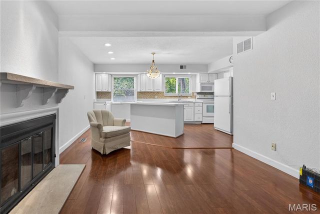 13220 Matador Drive, Chesterfield, MO 63141