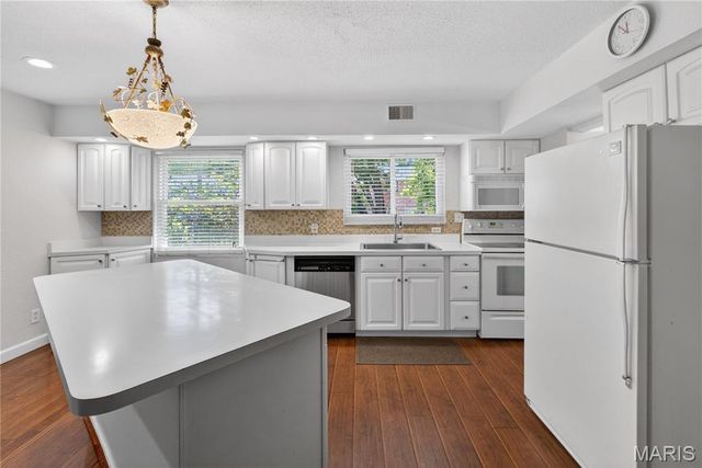 13220 Matador Drive, Chesterfield, MO 63141