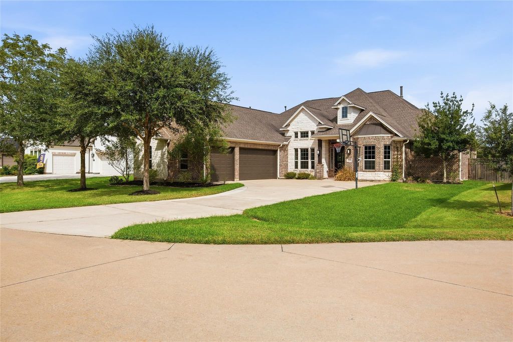 32810 Wall Flower Drive, Fulshear, TX 77441