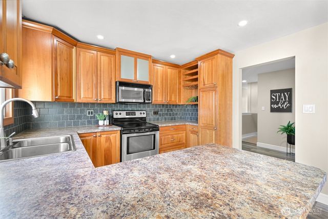 210 Stremler Drive, Lynden, WA 98264