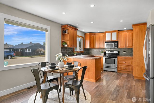 210 Stremler Drive, Lynden, WA 98264