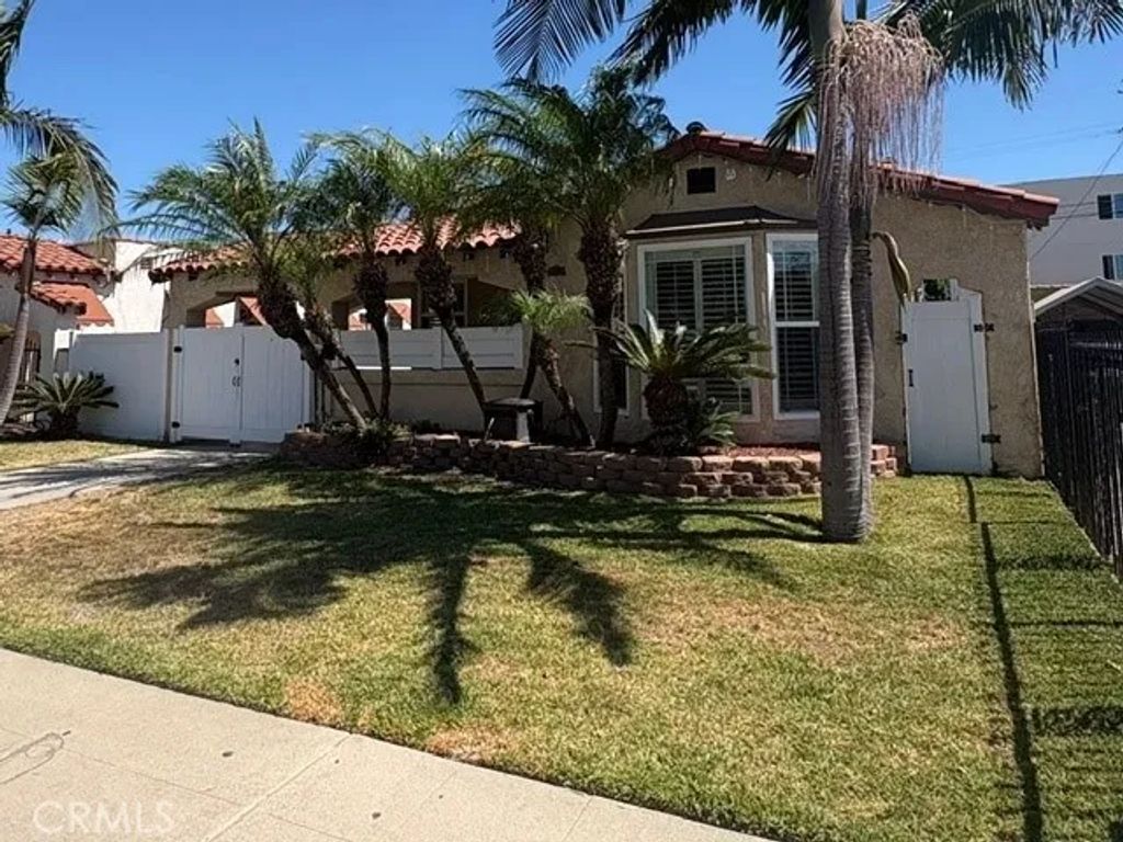 152 W 64th Street, Los Angeles, CA 90003