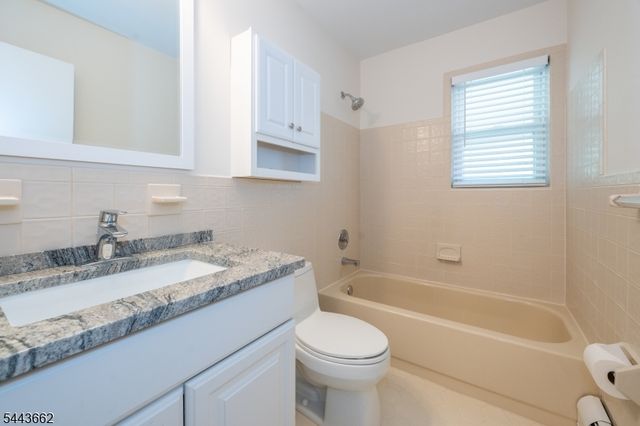 47 Hinchman Ave 2A, Wayne Twp., NJ 07470
