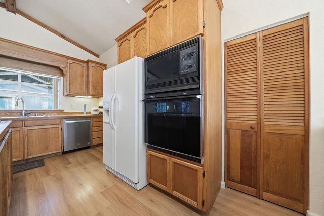 27197 Barton Rd, Pioneer, CA 95666