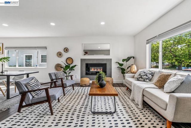 1539 BLAKE STREET, Berkeley, CA 94703