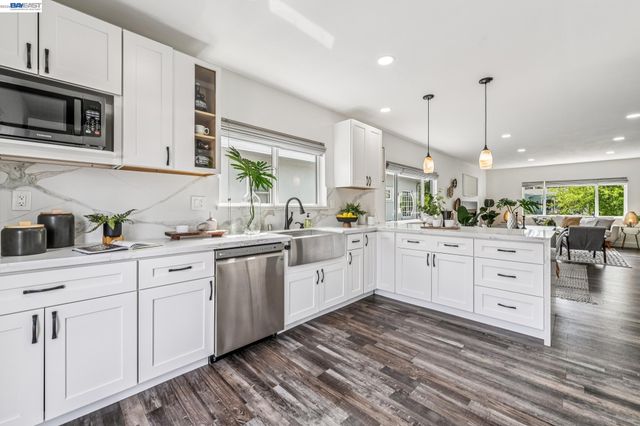 1539 BLAKE STREET, Berkeley, CA 94703