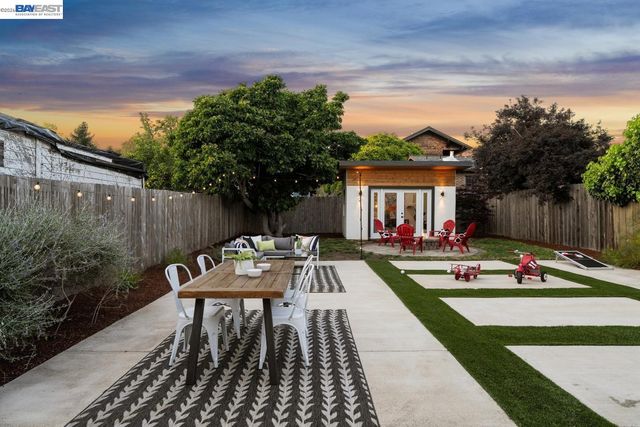 1539 BLAKE STREET, Berkeley, CA 94703