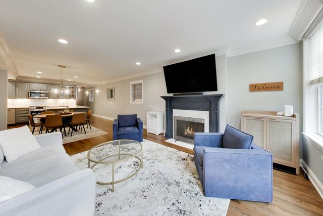 3507 N Reta Avenue 1, Chicago, IL 60657