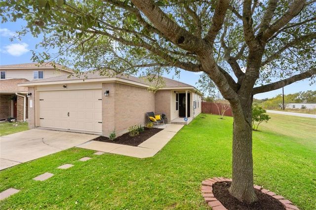 12201 Sky Harbor DR, Del Valle, TX 78617